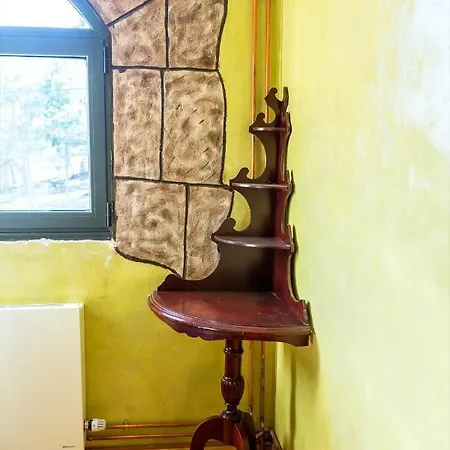 Remedios De Luna *